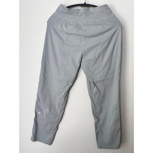Lululemon Dance Studio Crop‎ 25" Silver  Women’s - Picture 2 of 3
